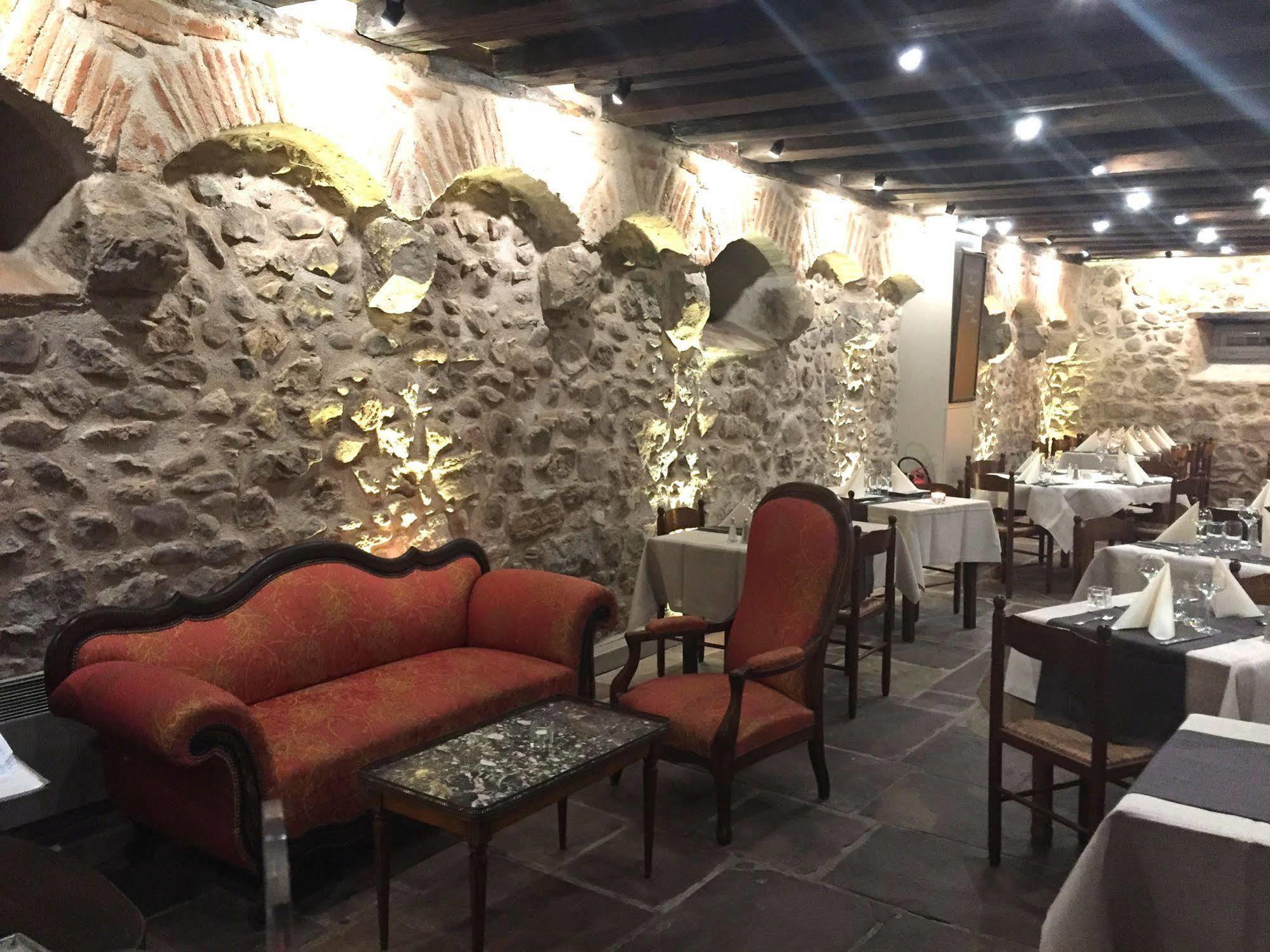 法警法院套房酒店及Spa 贝尔盖姆 外观 照片